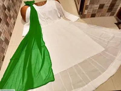 3 Pcs Women's Stitched Plain Maxi Suit