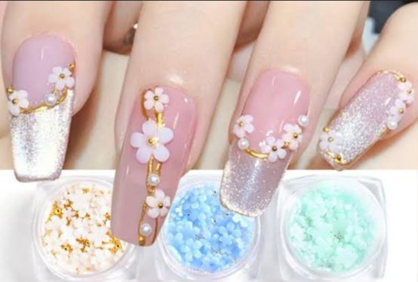 Stylish Pattern Artificial Nails | Fake Nails For Girls | Artificial Nails For Women With Sticking Dots ( Random Design )