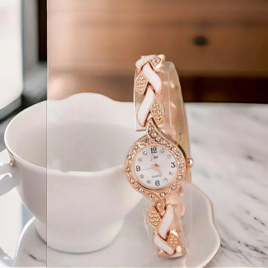 Branded Women’s Watch Online in Pakistan 2025